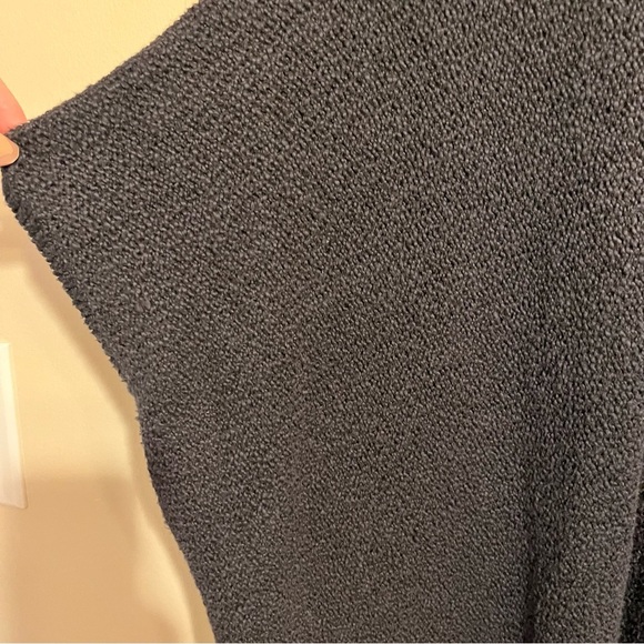 Aritzia Community Ionic Short-sleeve Cape In Navy Blue - Picture 6 of 7